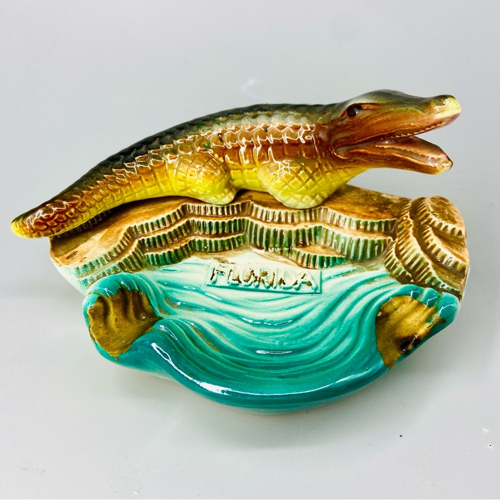 Vintage Mid Century Ashtray Souvenir Florida Alligator Crocodile Ceramic